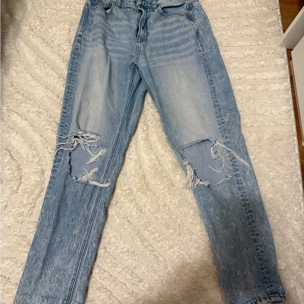 American Eagle Outfitters Light Blue Distressed Boyfriend Jeans